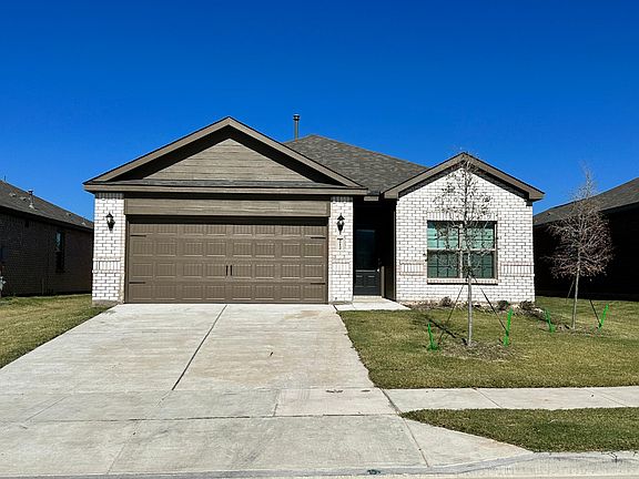 2nd image of 212 Emma Dr