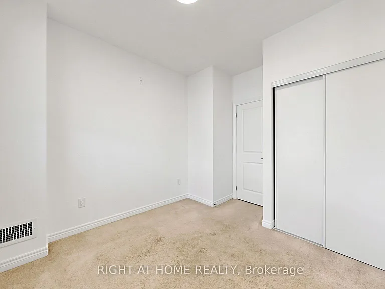 2333 Sawgrass Dr #205 — Photo 16
