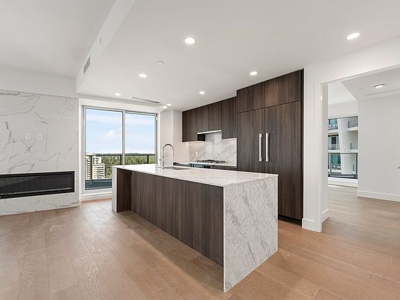 4th image of 1475 Foster St #1401