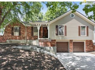 1208 E Frontier Ln, Olathe, KS 66062