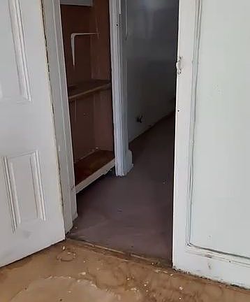 5th image of 3061 N Lawrence St