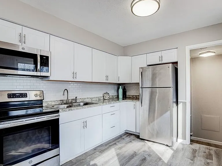 367 Ellen Ave — Photo 7