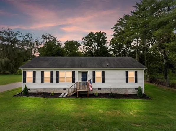 1559 Testerman Dr, Christiansburg, VA 24073