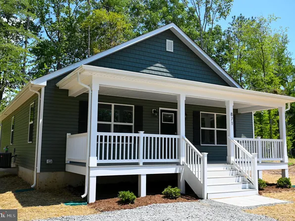 871 Mattox Ave, Colonial Beach, VA 22443