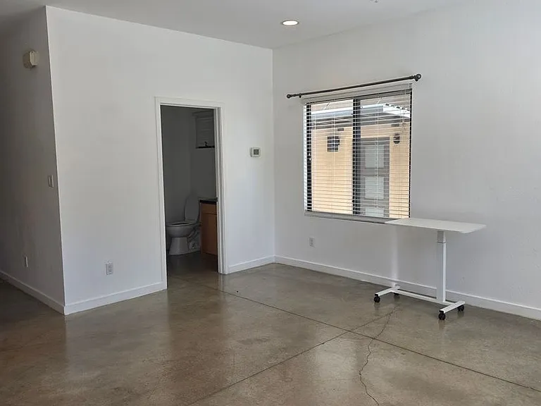 201 Aliso Dr SE #6 — Photo 4