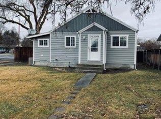 111 E 1st St, Middleton, ID 83644