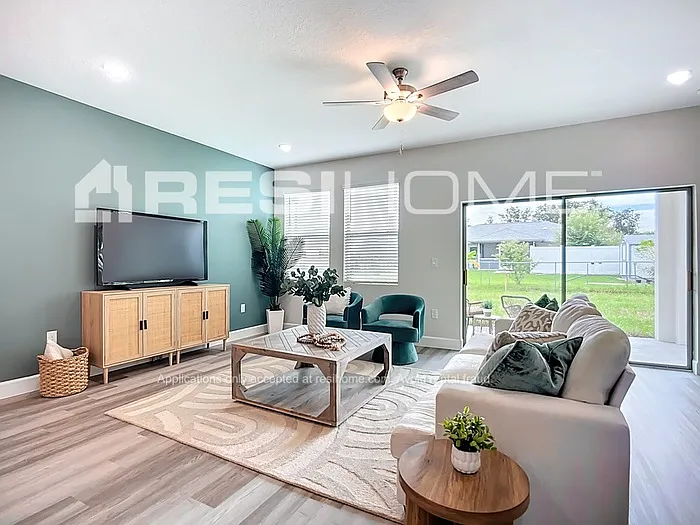 3323 Briant St — Photo 9