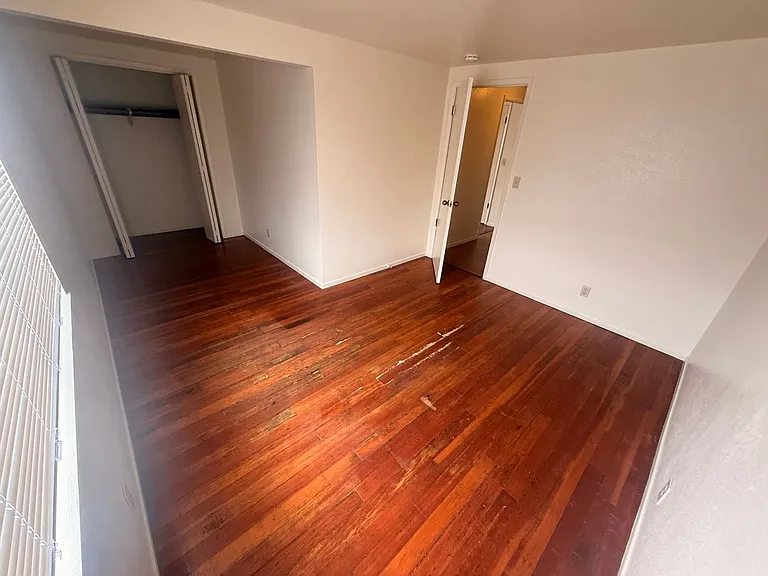 509 N F St — Photo 11