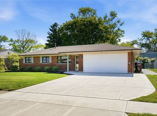2002 Darrell Dr, Fairborn, OH 45324