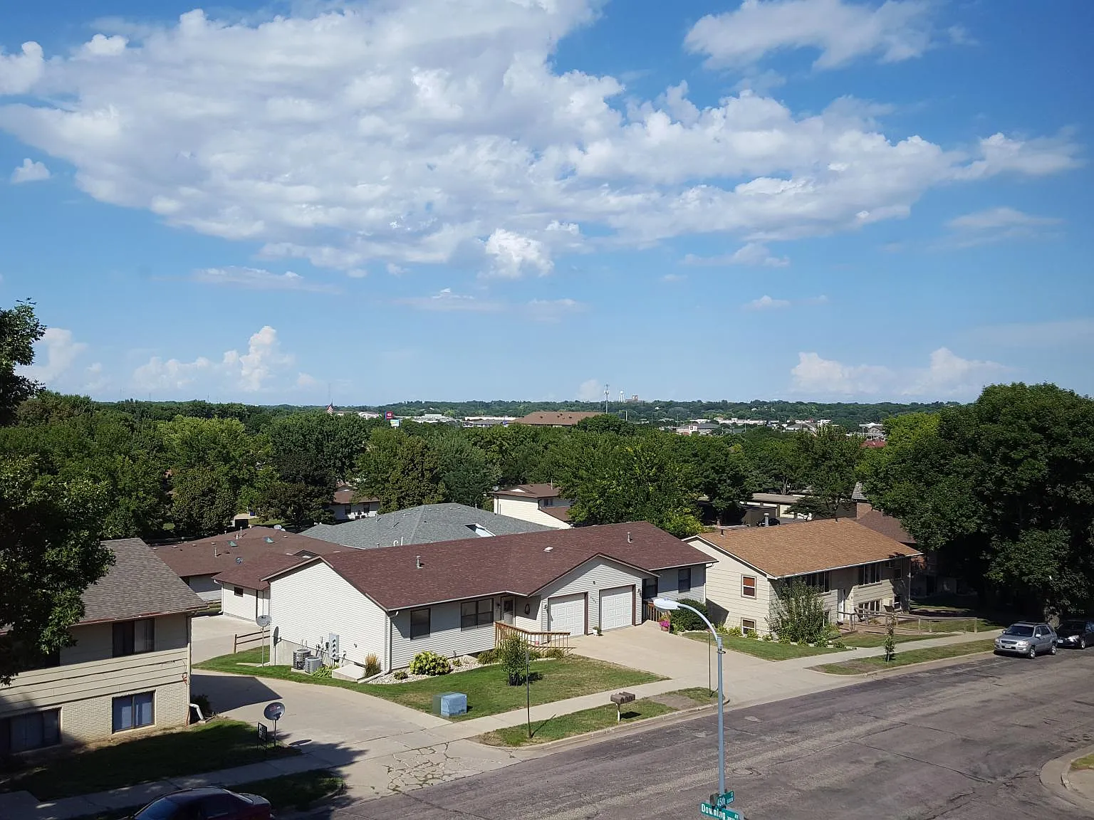 2 bed, 1.5 bath, 1000 sqft, $850 — Photo 2