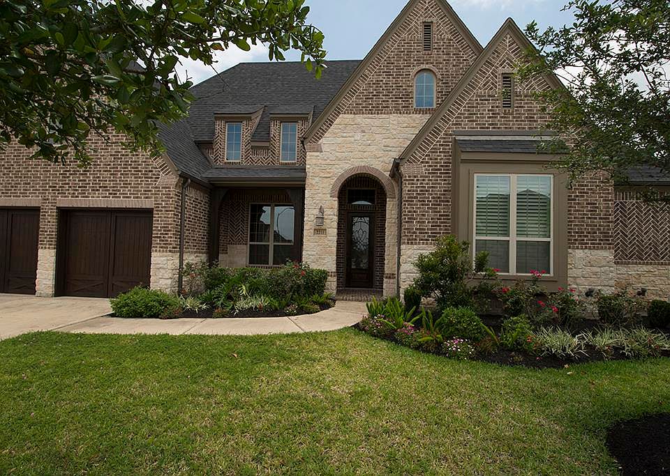 1st image of 2211 Draycutt Dr