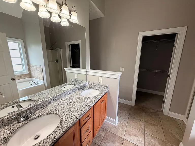 4517 Hammock Dr — Photo 11