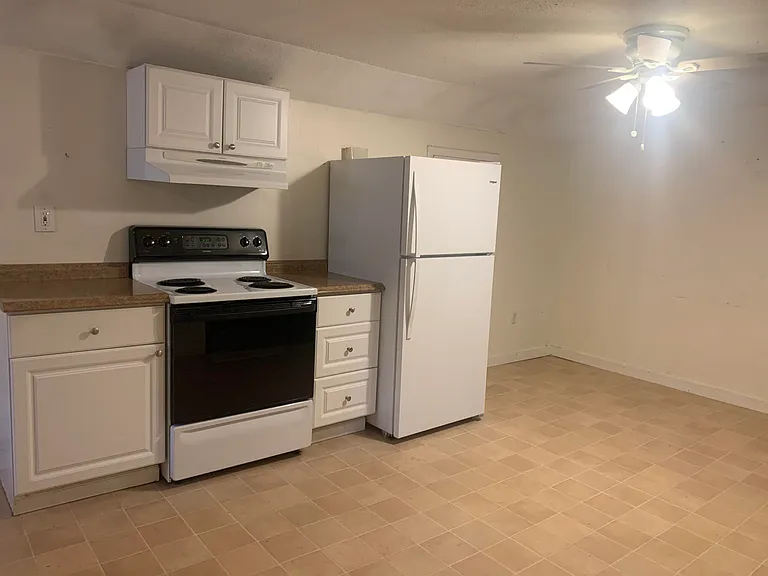 354A Main St #8 — Photo 9