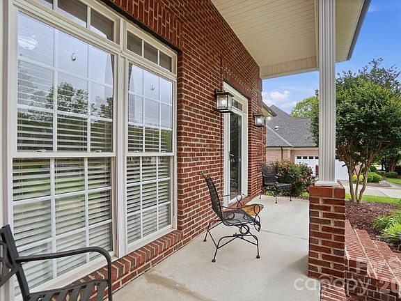 5th image of 8000 Tottenham Dr