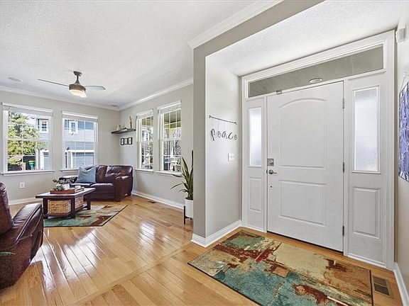 4th image of 16168 Granada St