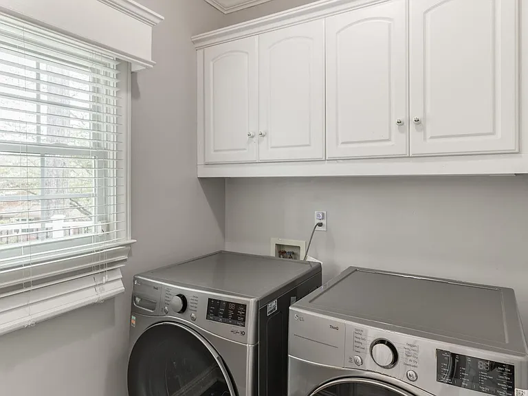 481 Brenda Dr — Photo 14