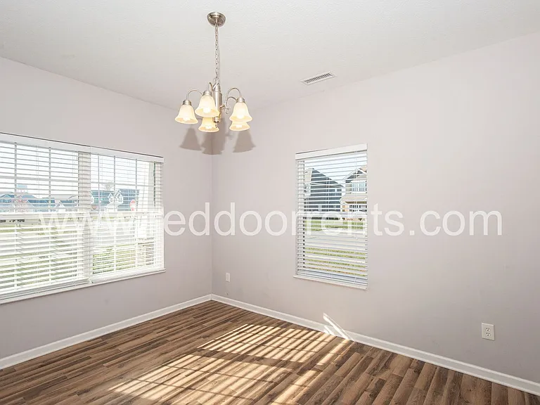 806 Kelly Pass — Photo 11