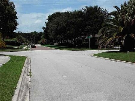 2nd image of 94130 Willow Oak Ln