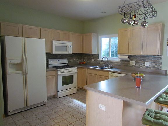 5th image of 191 Monarch Dr Unit 1005