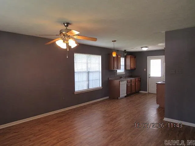 1310 Choate St — Photo 2