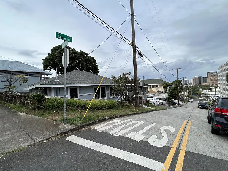 1581 Miller St #B — Photo 1
