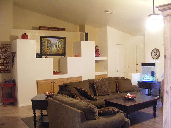 4th image of 2488 Raven Dr