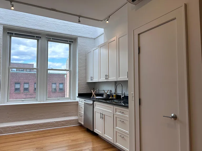 133 Mathewson St #303 — Photo 7
