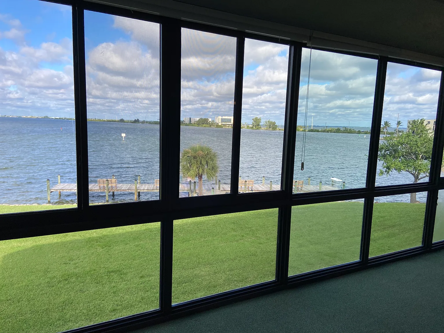 2 bed, 1316 sqft, $2,300 — Photo 2