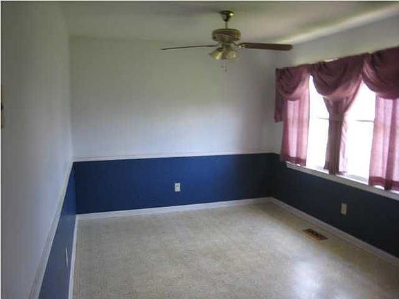 4th image of 4708 Tivis Ct