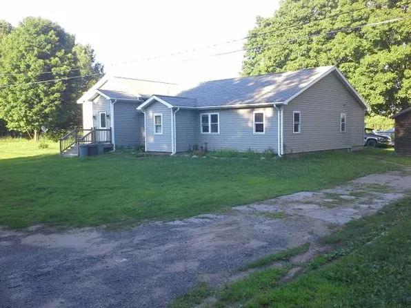 894 County Route 17, Bernhards Bay, NY 13028