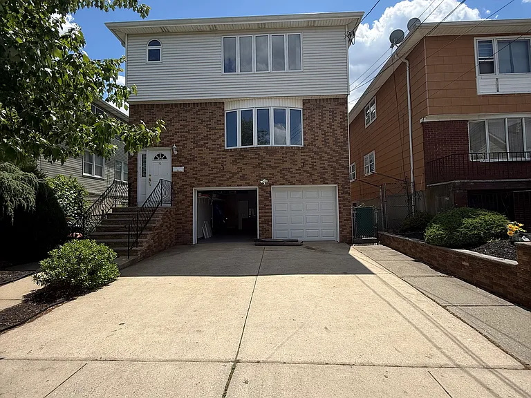 16 Wilson Ave #2 — Photo 2