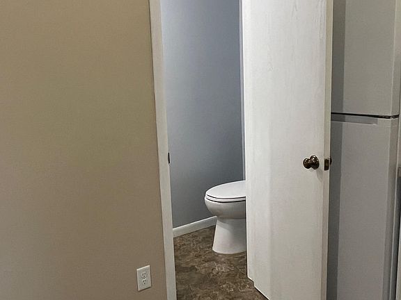 5th image of 977 Royce Ave #981
