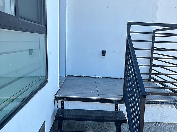 2nd image of 800 E Warren Ave #808
