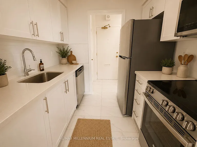 250 Frederick St #1205 — Photo 3
