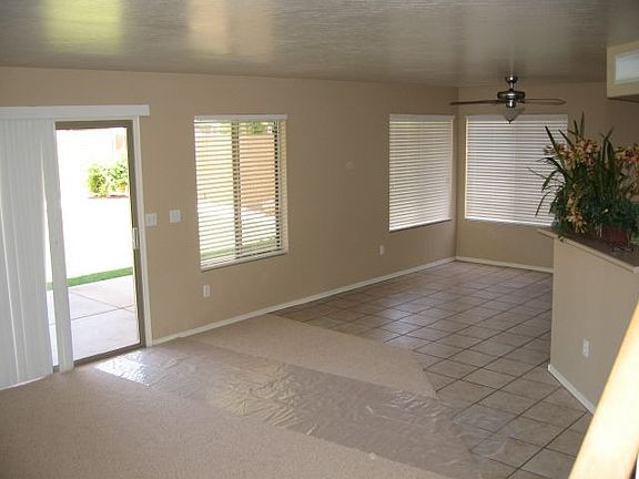 Dine-in kitchen open to gret room for easy entertaining