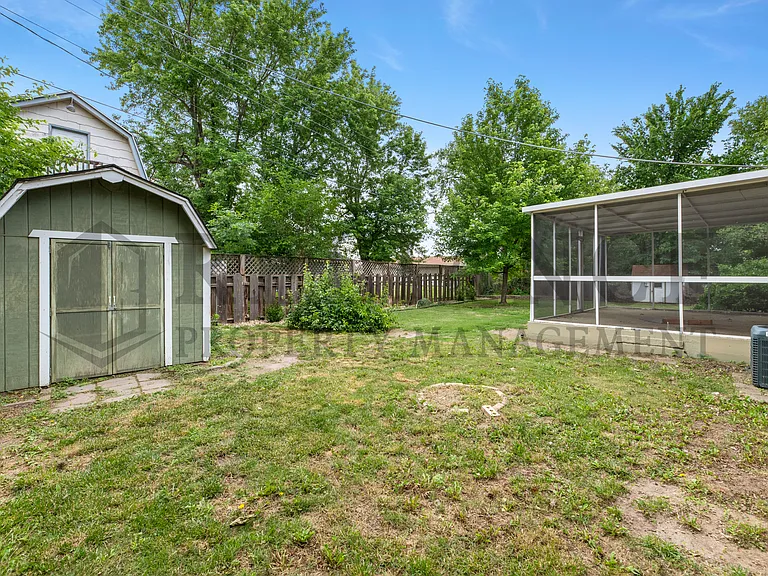 614 N Brownthrush Ln — Photo 3