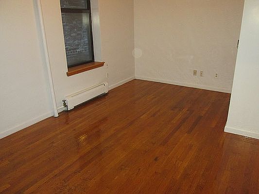 5th image of 1629 Lex Ave #12