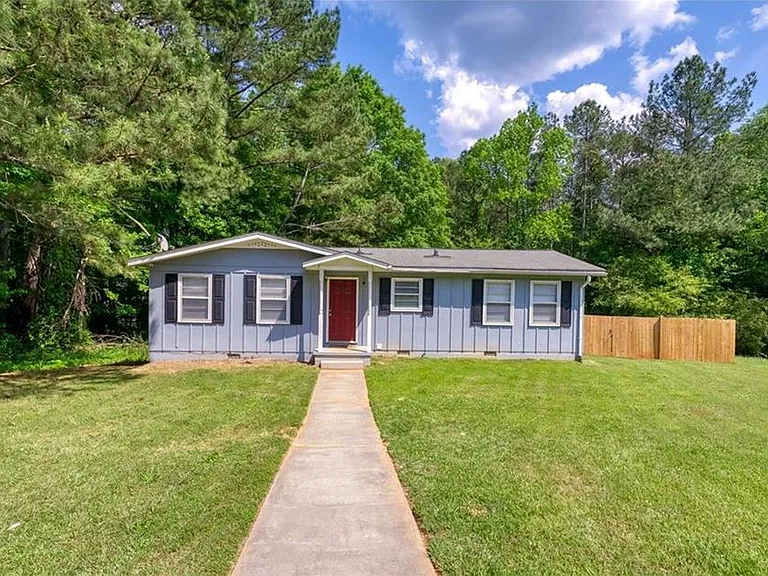 3271 Howell Cir — Photo 11