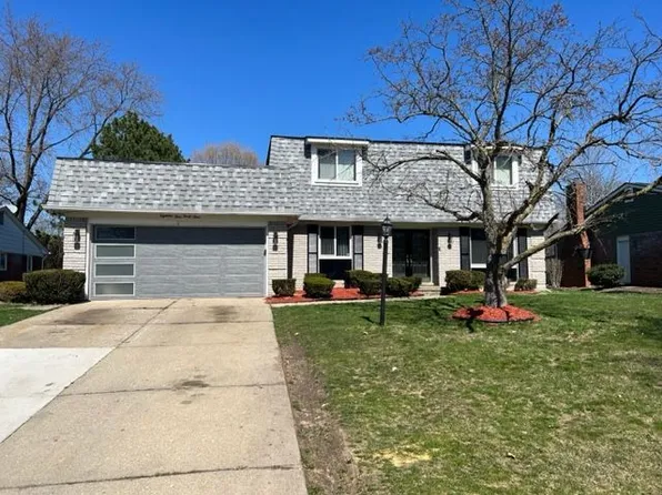 18444 Middlesex Ave, Lathrup Village, MI 48076