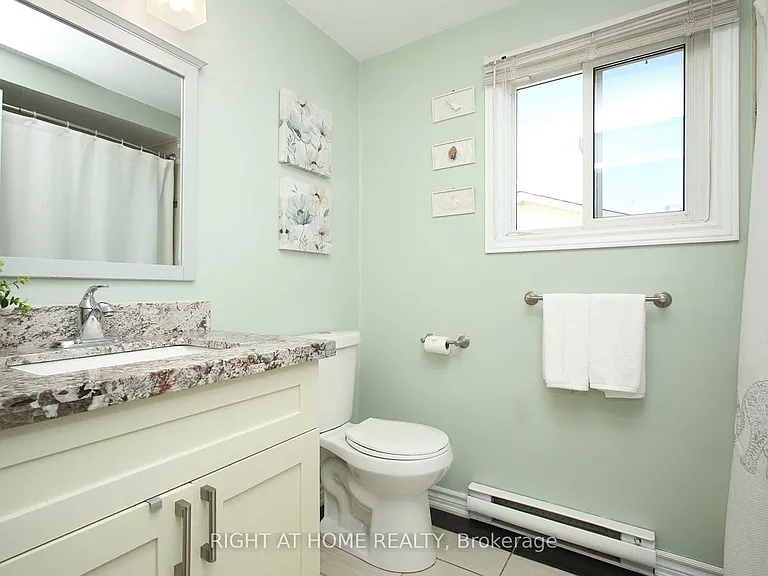 653 Dorchester Dr — Photo 11