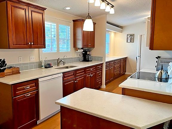 2nd image of 1403 Avenida Sier #1403
