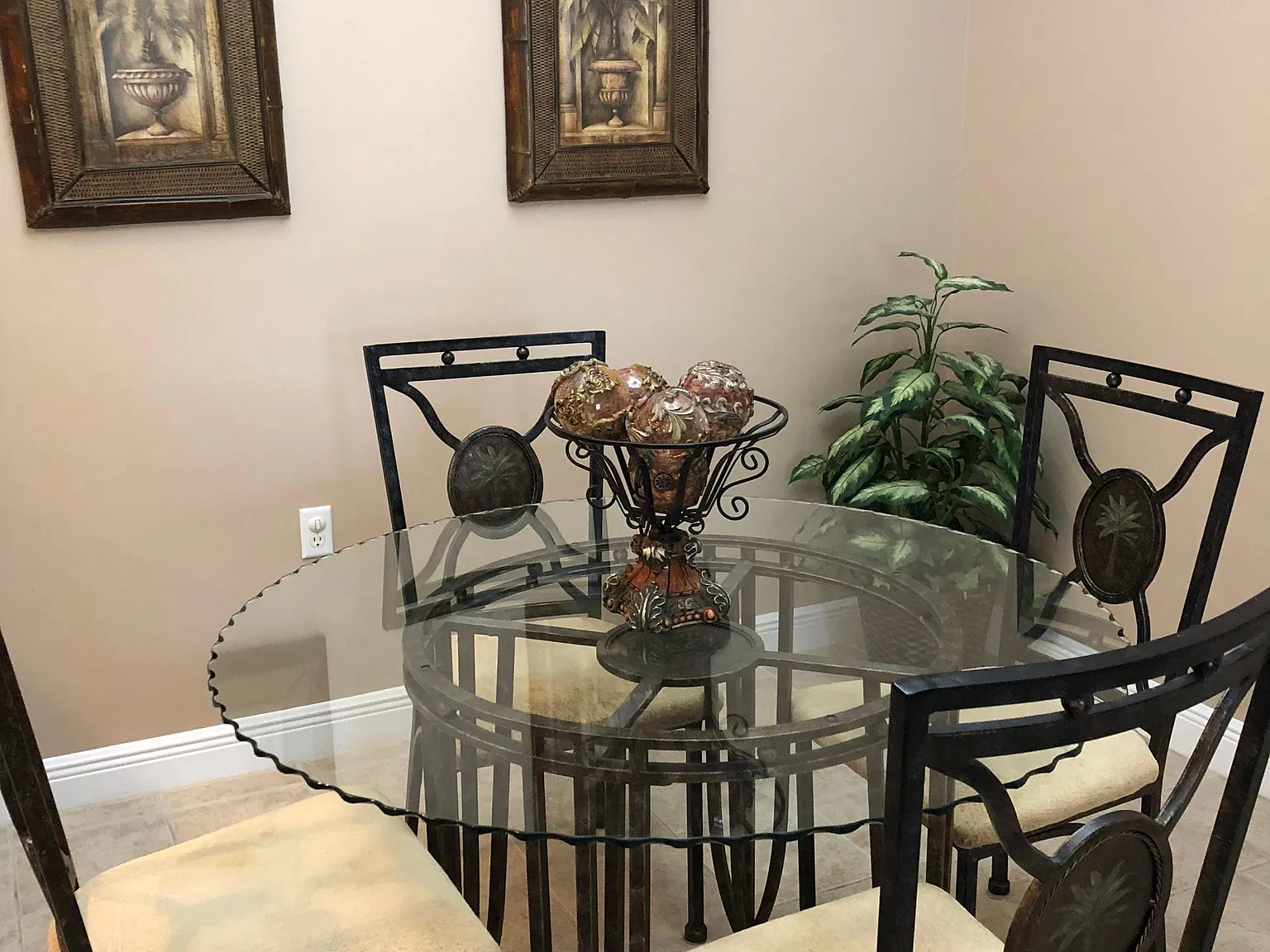 2 bed, 1096 sqft, $2,200 — Photo 4