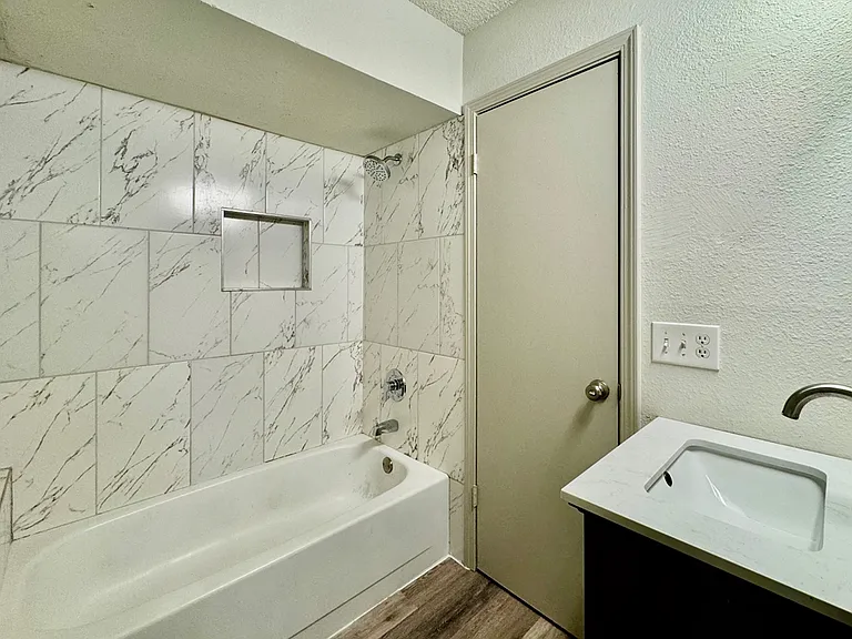 605 NW 138th St — Photo 22