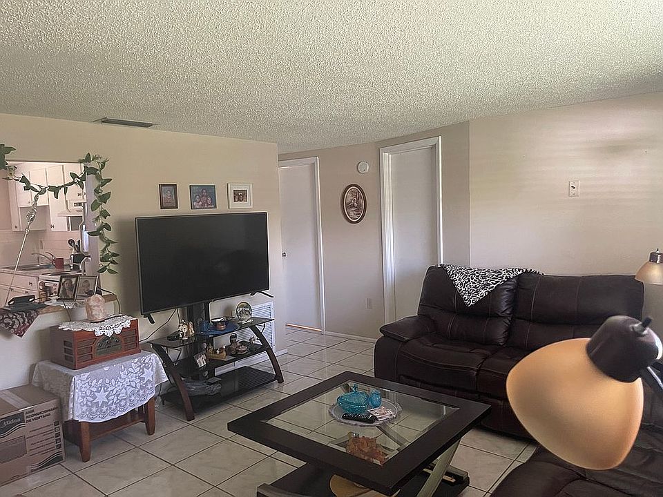 1st image of 304 60th Avenue Dr W