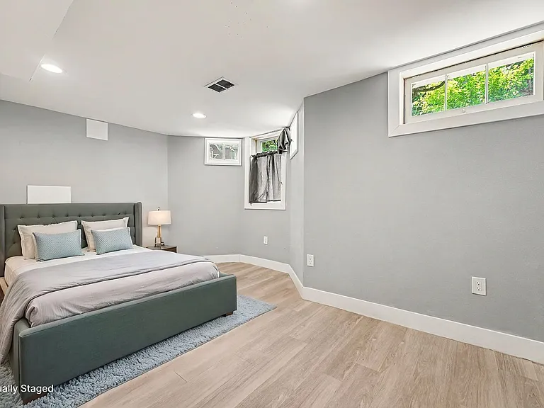 746 N Monaco Pkwy — Photo 33