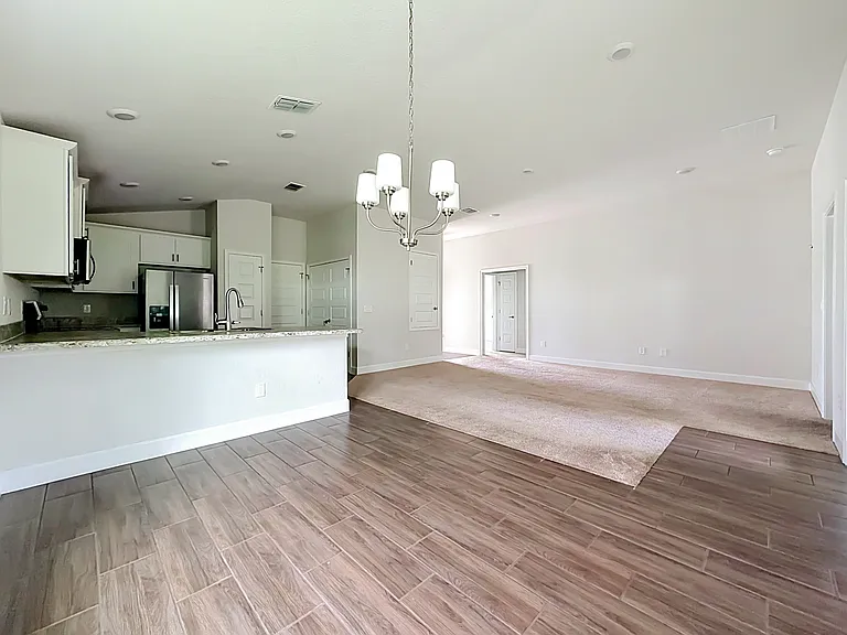 187 NW 45th Loop — Photo 9
