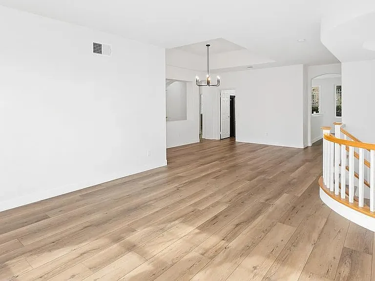2738 Carriagedale Row — Photo 7