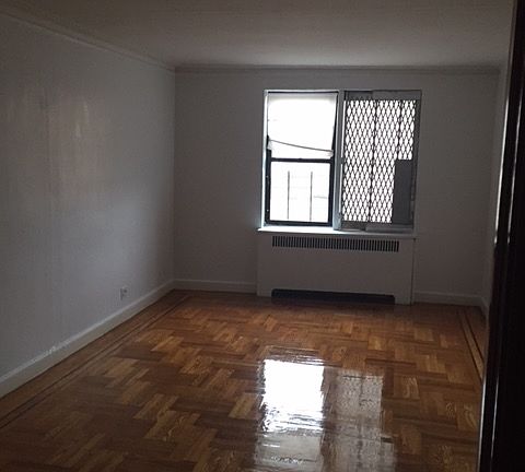 2nd image of 95 W 195th St #6HH