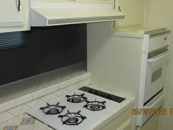 4th image of 14910 Grevillea Ave