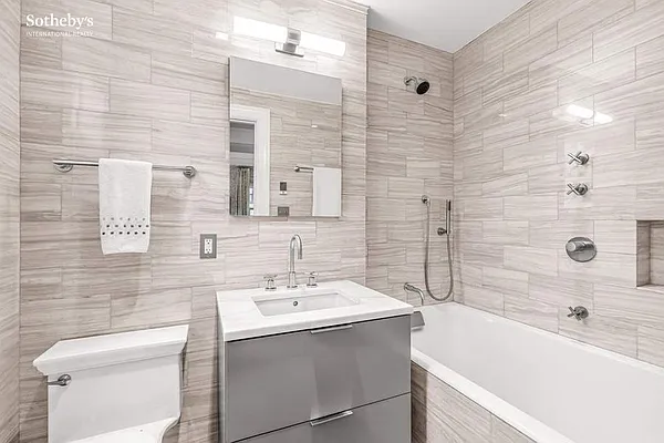 Sold by Sotheby's International Realty | media 18